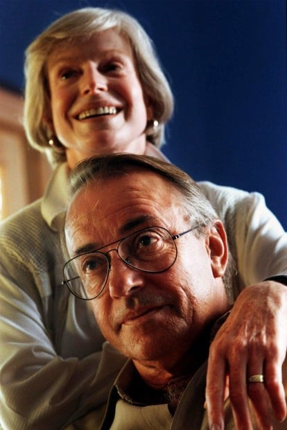 Former CBS newsman Threlkeld dies at 74   