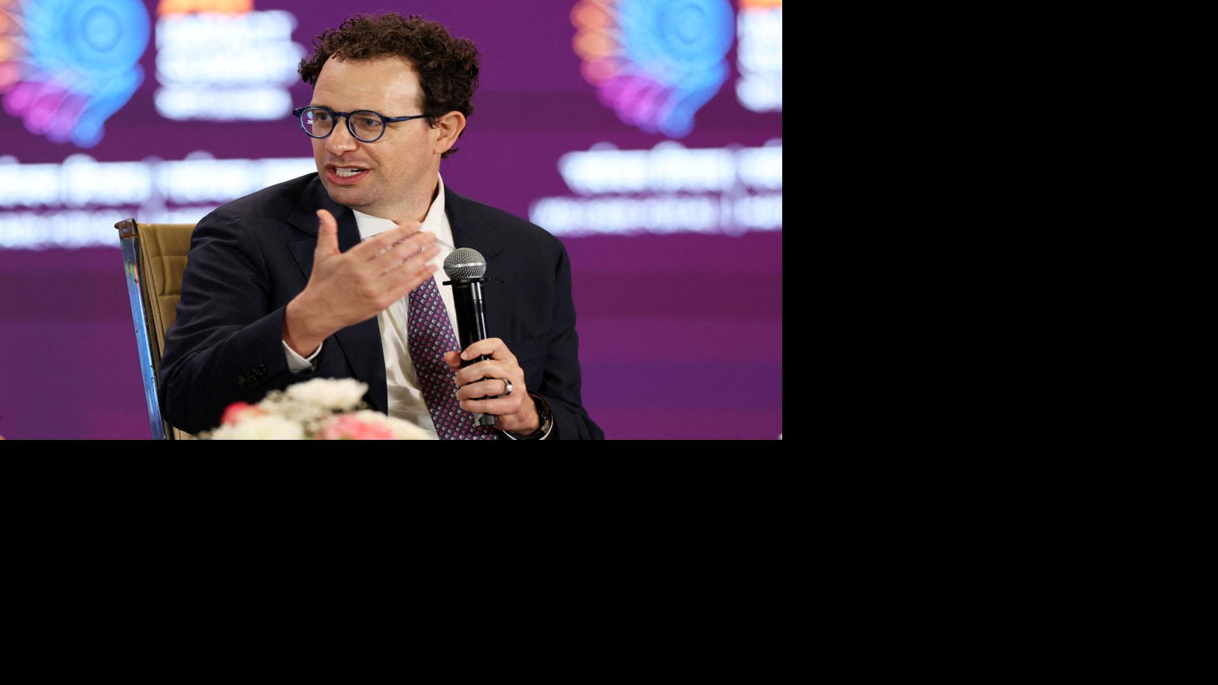 Anthropic CEO urges AI companies to slow model development