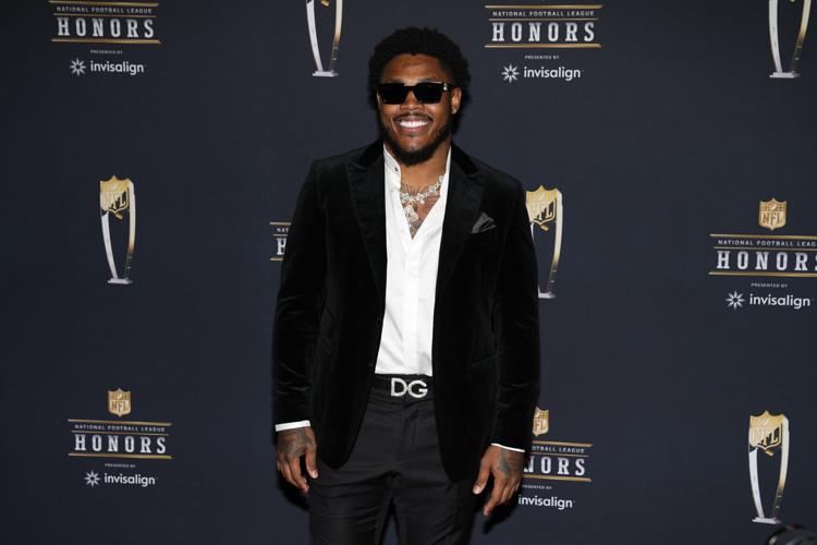 Super Bowl Honors Football