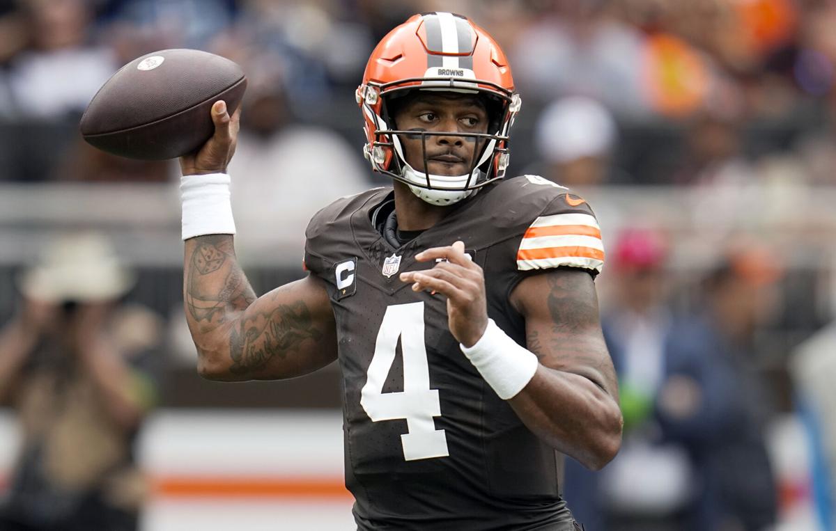 Daily Dawg Tags: Options for Cleveland Browns throwback uniform