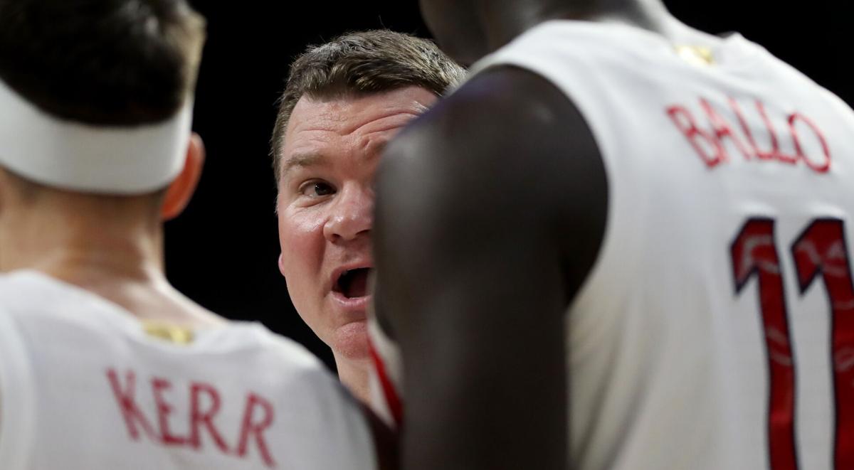 030822-tuc-spt-pac12hotline-p1