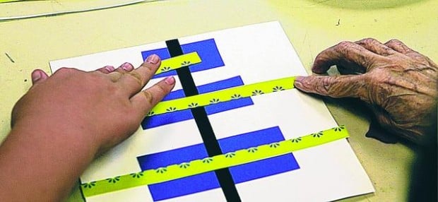 Art keeps elderly minds active  
