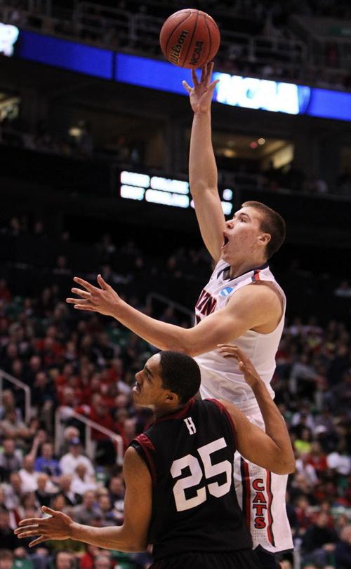 Arizona vs. Harvard in NCAA Tournament