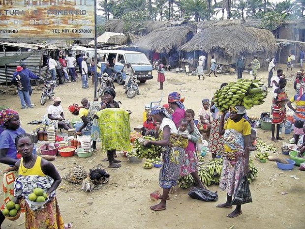 Angolan coastal city awe-inspiring  