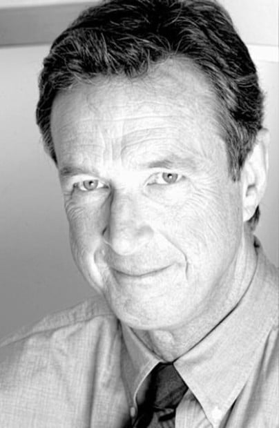 Michael Crichton, brains behind 'Jurassic Park' and 'ER,' dies  