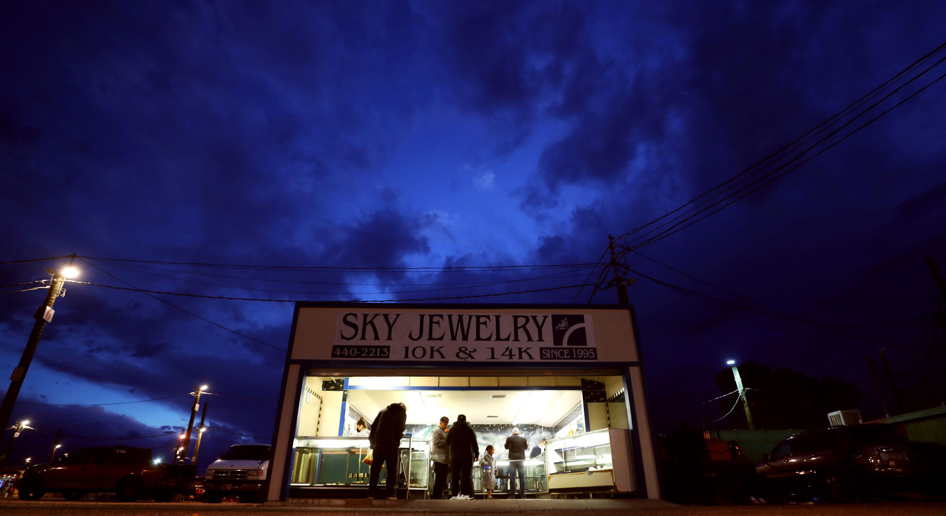 Tanque Verde Swap Meet