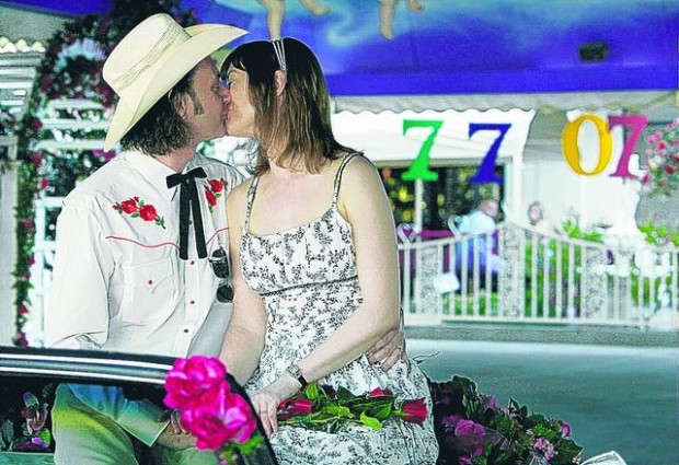 Underwater wedding among '777' nuptials  
