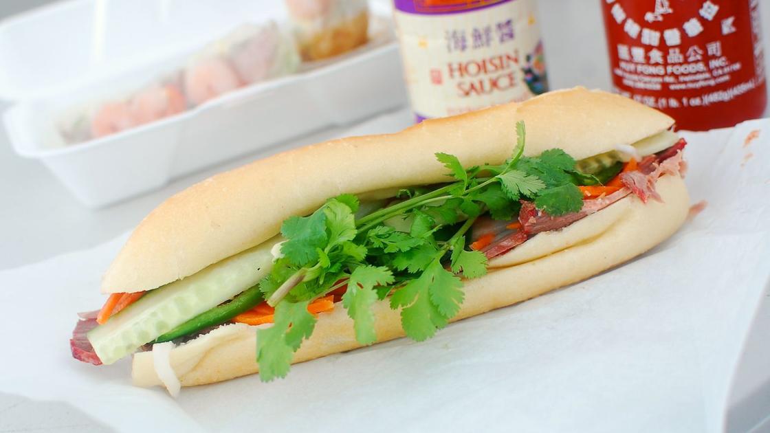 Banh mi sandwich at Nhu Lan food truck