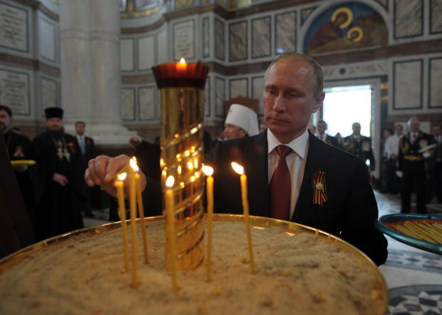 Russians, Ukrainians celebrate Victory Day Over Nazis