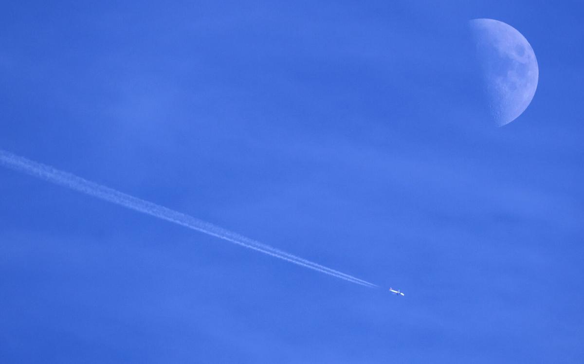 BIZ-ENV-CONTRAILS-AIRLINES-DA