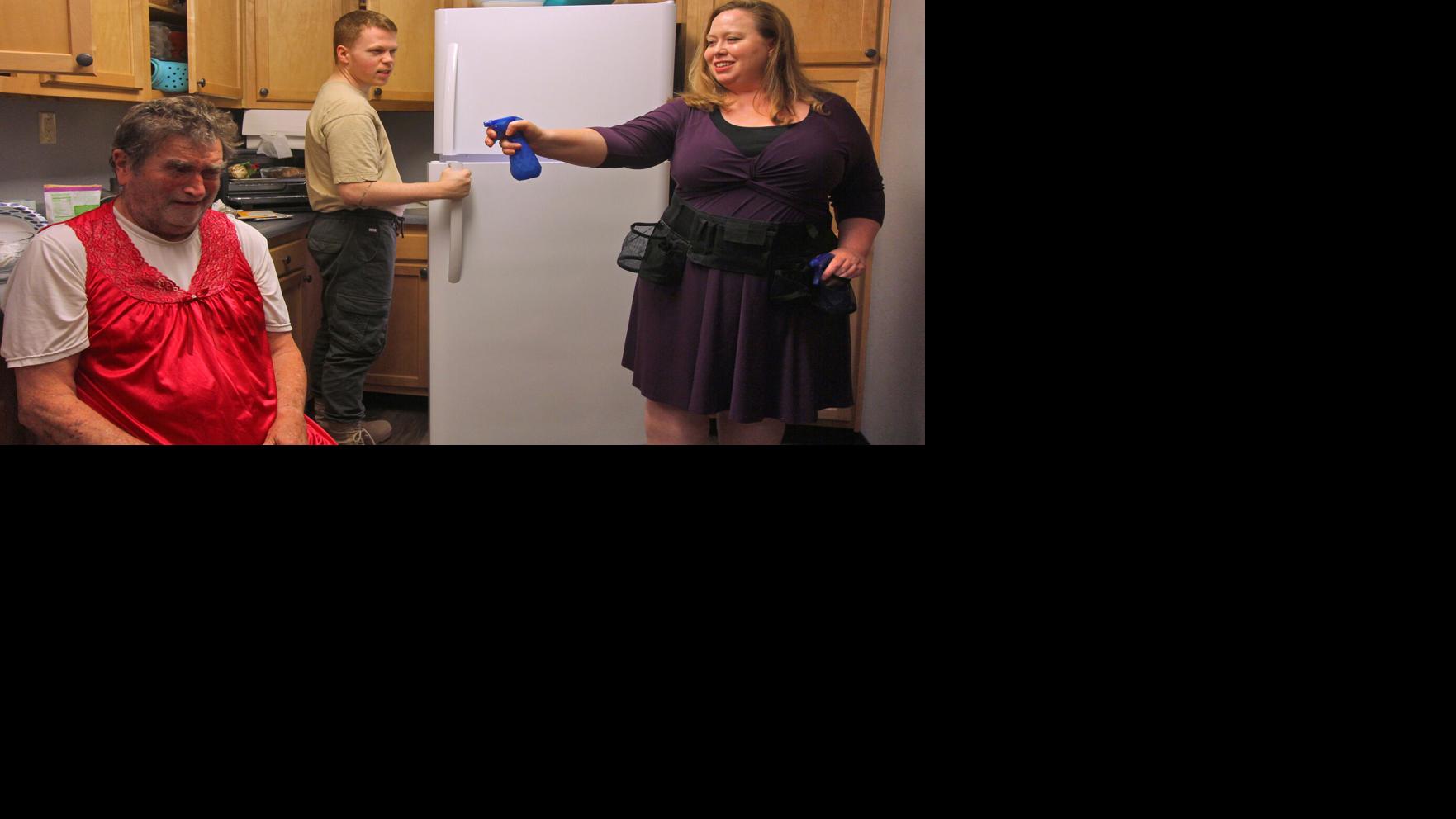 Comedy about a family in crisis takes the stage in Tucson