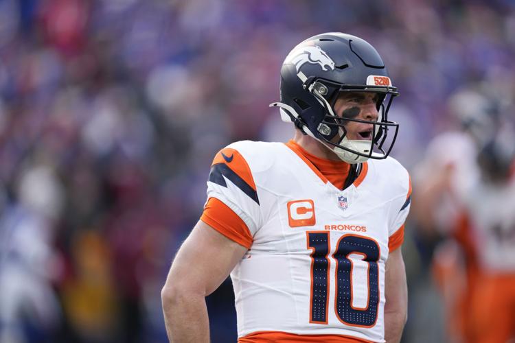 Broncos Bills Football