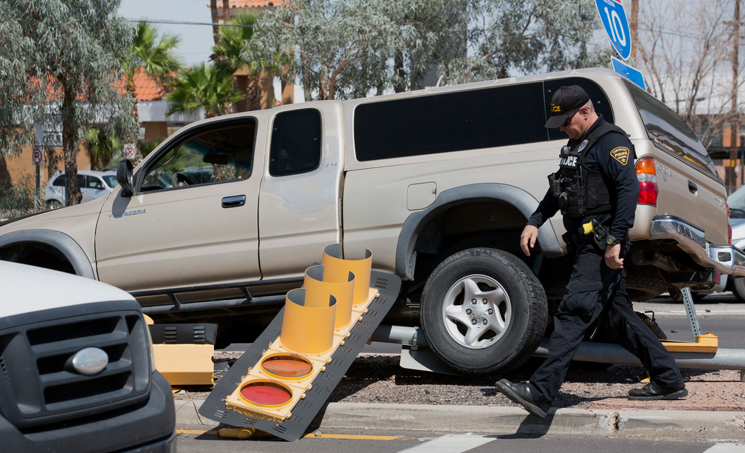 No Serious Injuries Reported After 4-vehicle Crash On 22nd Street In ...