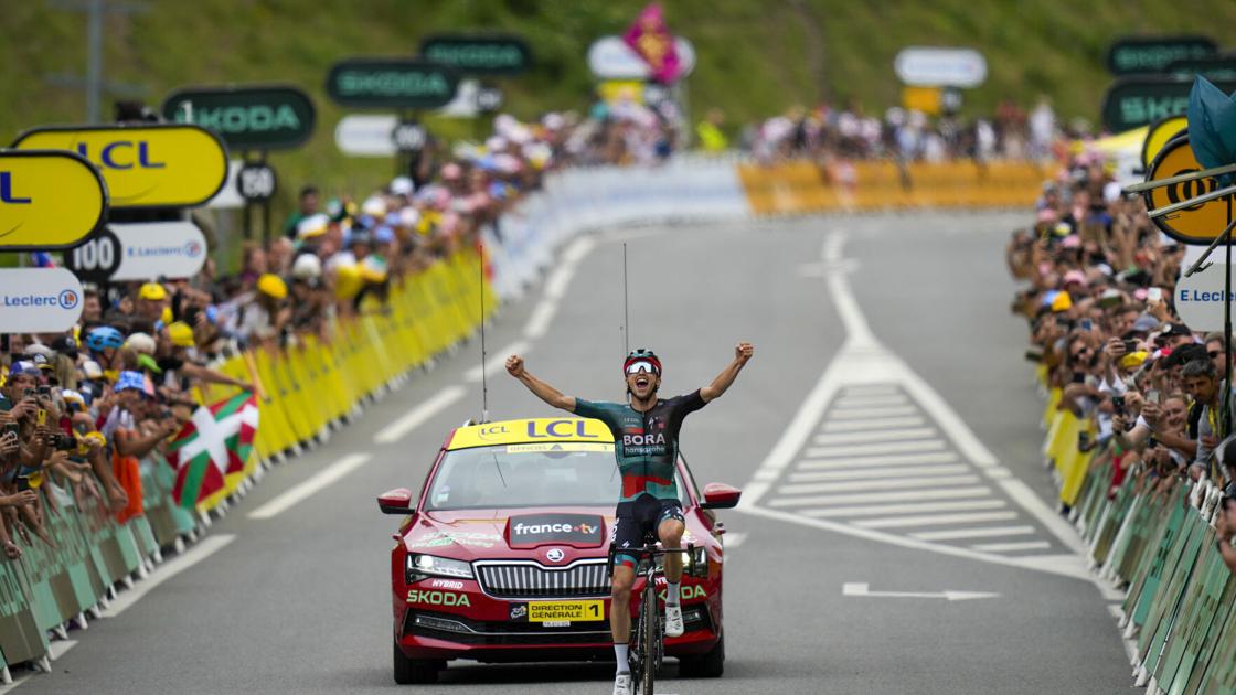 Former Giro champion Hindley wins Tour mountain stage to claim yellow jersey;Pogacar loses ground