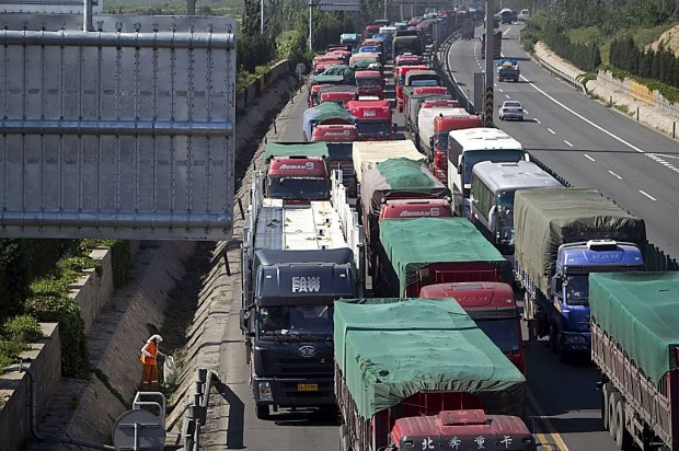 Monster traffic jam in N. China could take 3 weeks to clear up   