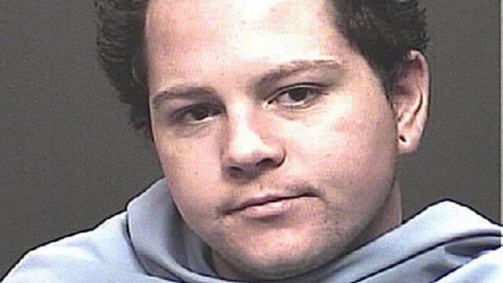 Armed robbery suspect turns self in to Tucson police