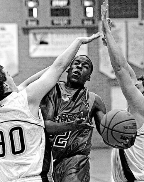 Morris, Bobcats give Cienega packed gym, missing banner  