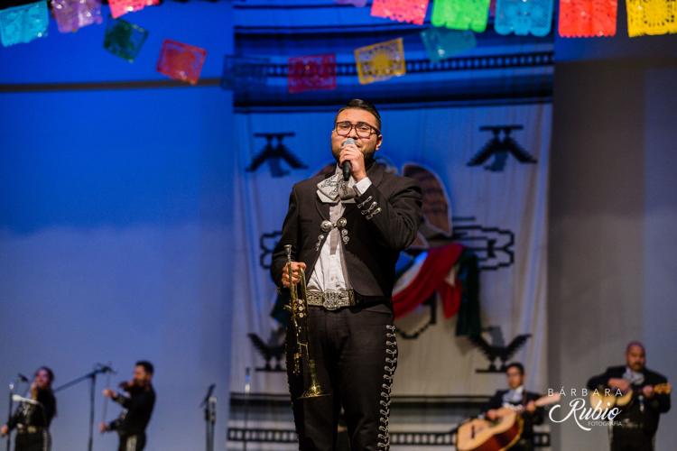 Ballet Folklorico Tapatío