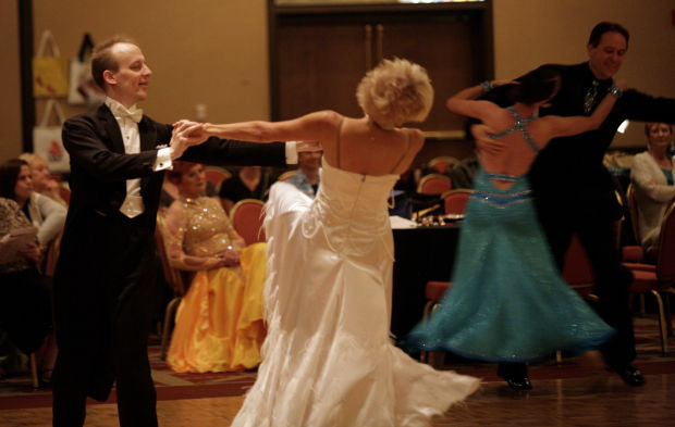 Step-by-step, dancers show they have right moves    