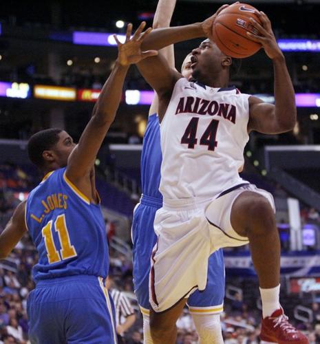 Pac-12 tournament: Arizona 66, UCLA 58: Hanging on at Staples    