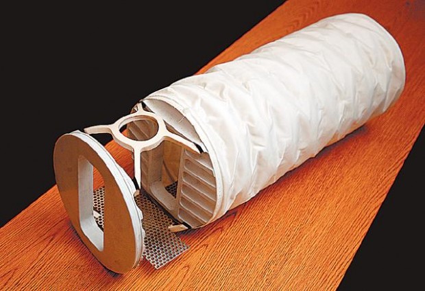 Greenhouses for the moon and Mars  