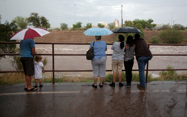Major monsoon storm hits Tucson area