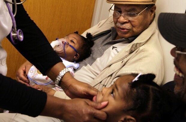Governor favors expansion of Medicaid