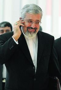 Iran delays response to UN-backed plan for uranium  