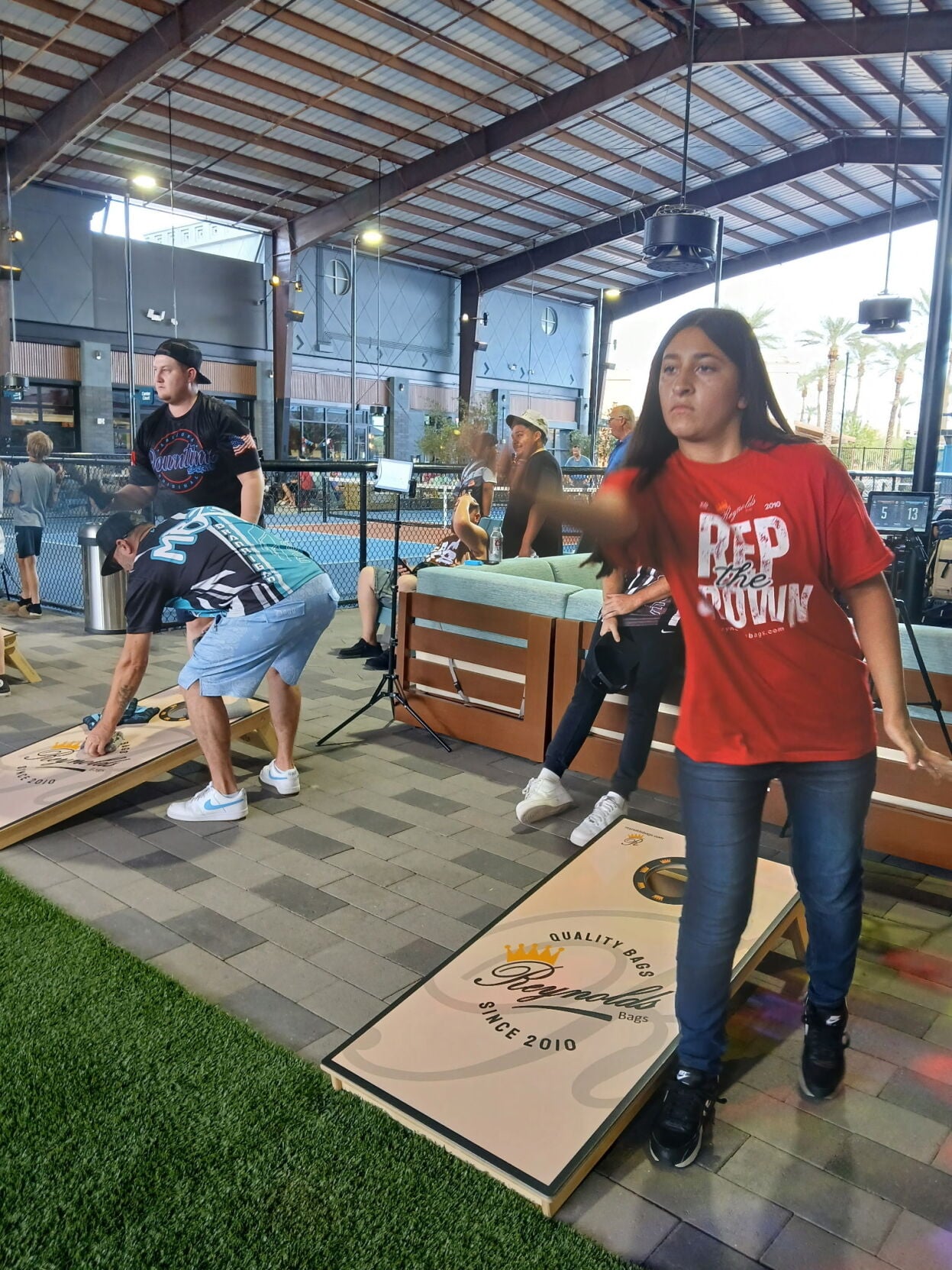 Minabella Woods, cornhole player