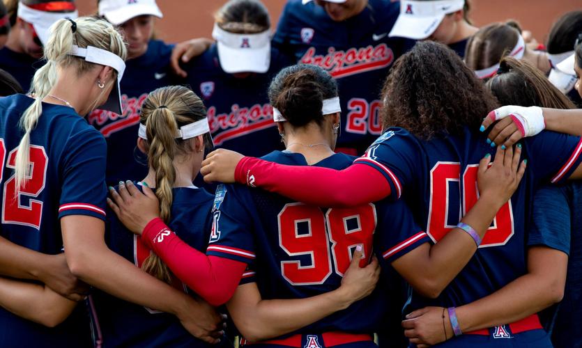 060521-tuc-spt-uasoftballadv-p1