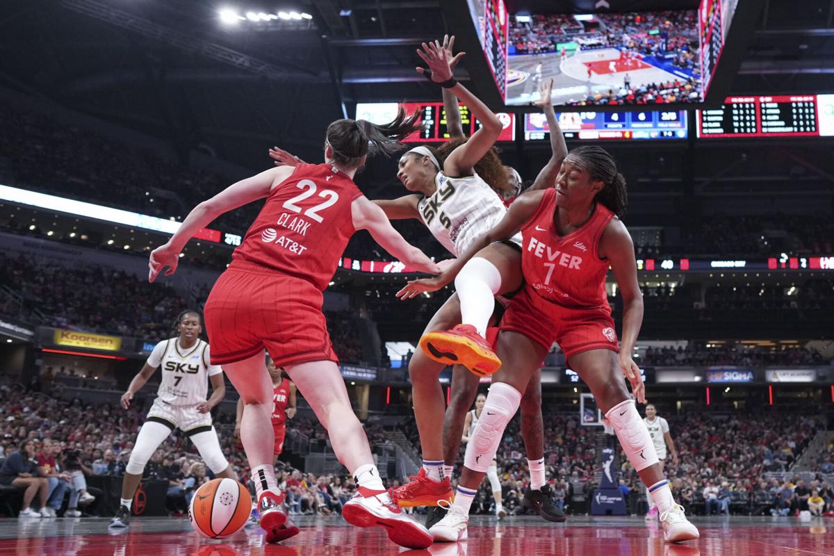 Clark, Reese shine in WNBA opening weekend
