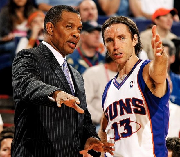 Suns coach Gentry wins over his players  