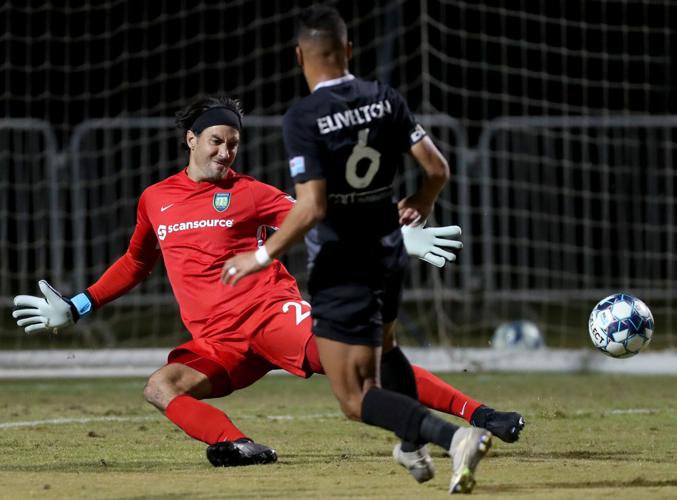 101120-spt-fc tucson gamer-p1.jpg