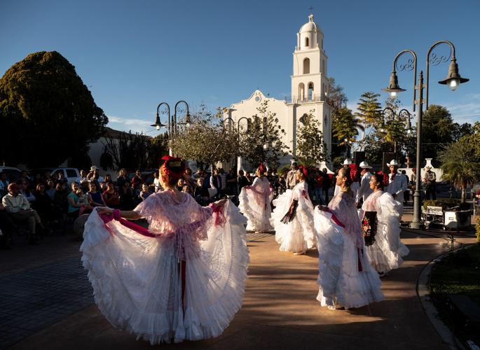 Linda Ronstadt returns to Banámichi, Sonora