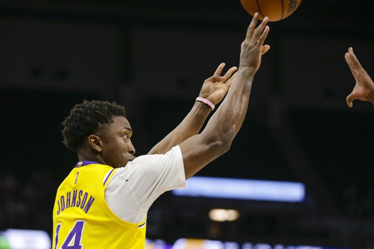 040522-tuc-spt-stanley-p2