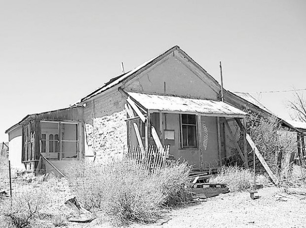 Combining mystery, history  