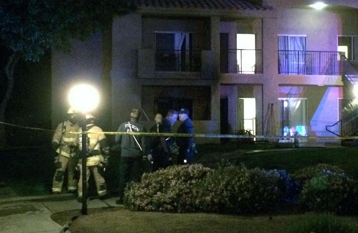 1 killed in early morning fire at Tucson apartment complex (copy)