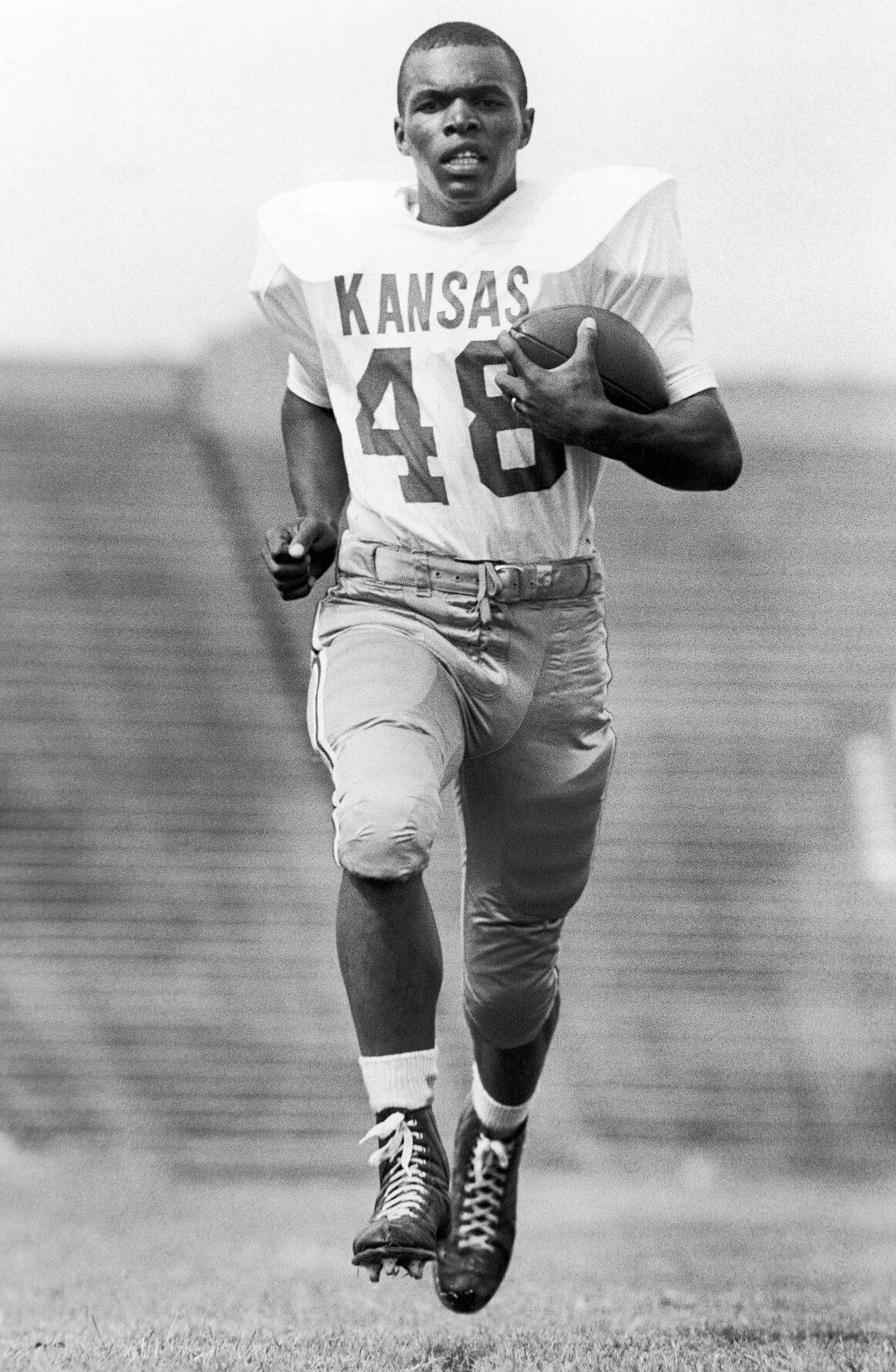 November 30, 1969, Wrigley Field: Gale Sayers runs for 21 yards