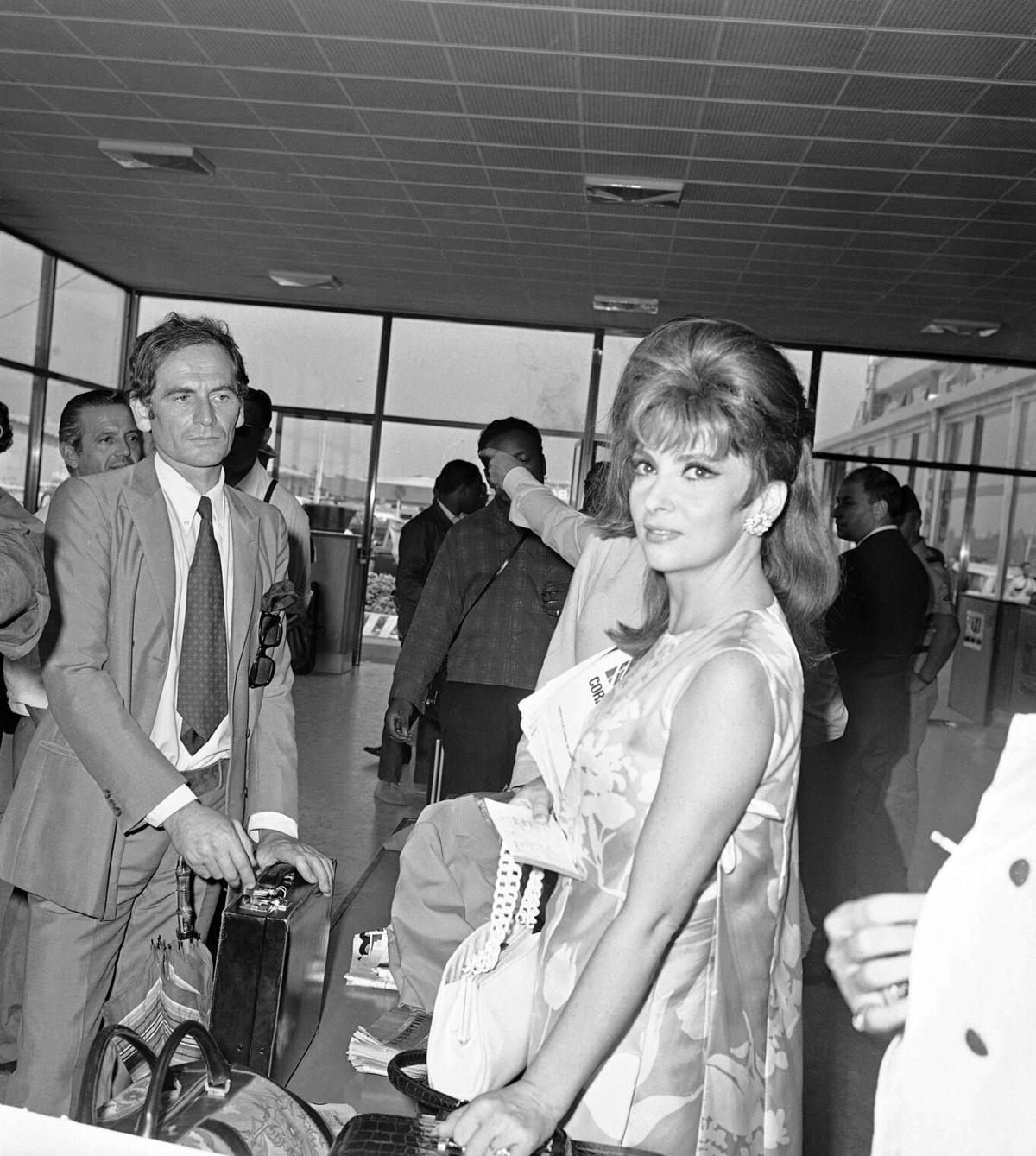 French Designer Pierre Cardin Dies At 98 See Photos Of His Pioneering Career Fashion Tucson Com As all typical bollywood films to much songs , bad jokes ans a lot of turnarounds without sense. french designer pierre cardin dies at