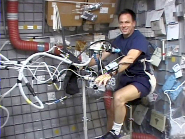 In memory of brave explorers