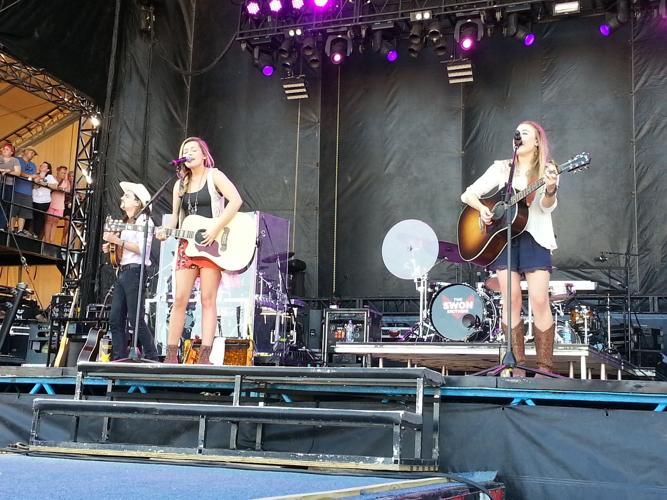 Maddie & Tae