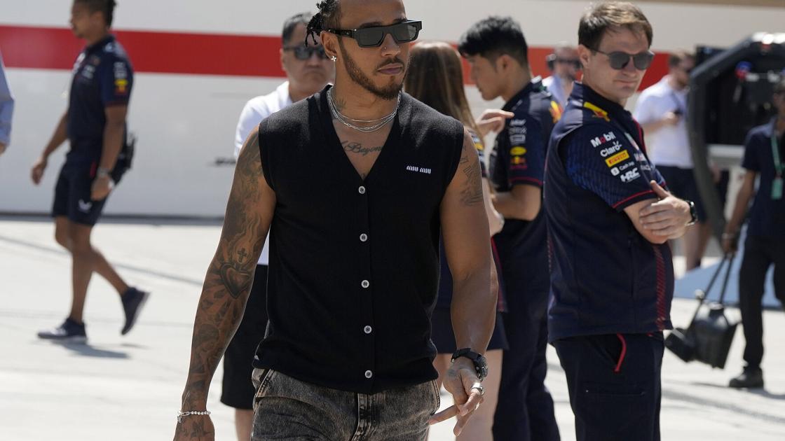 Hamilton cleared to race in Bahrain after jewelry inspected