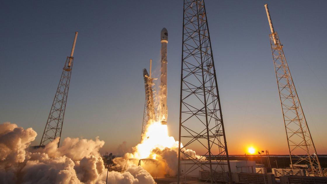 UA researchers track SpaceX rocket booster on collision course with moon - Arizona Daily Star