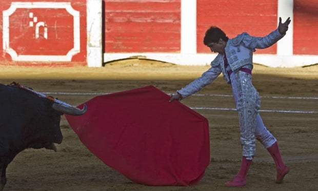 Young bullfighter, 16, completes a rare feat: 6 kills in an afternoon   