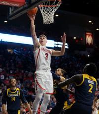 On 'swaggy' Kerr Kriisa, Pelle Larsson's return and Arizona's efficiency in win over NAU