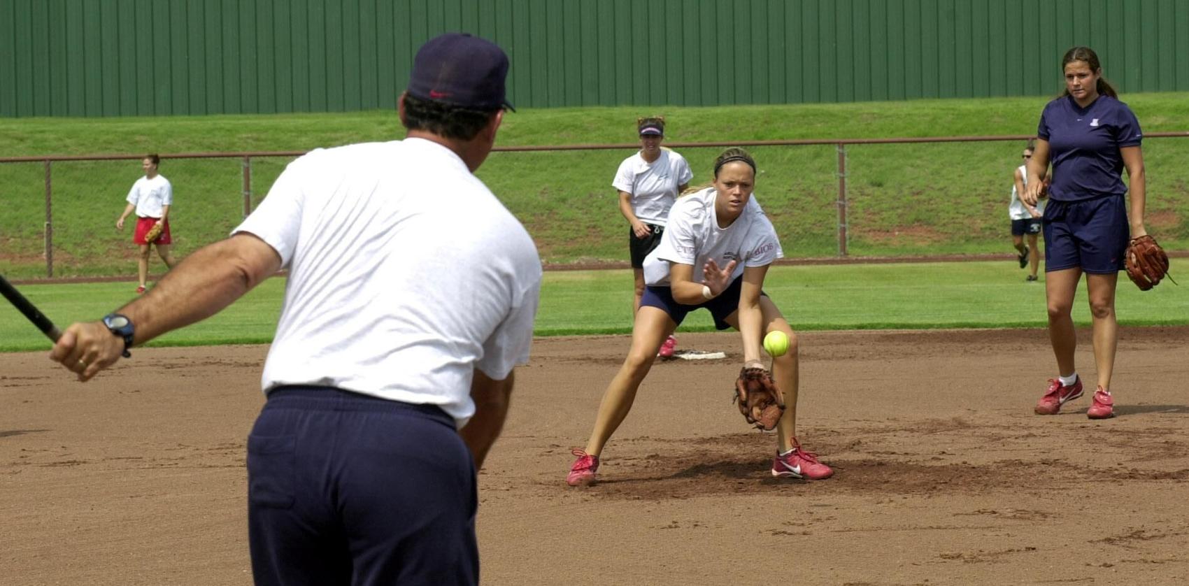 Mike Candrea retires after 36 years, 24 WCWS appearances and 8 national ...