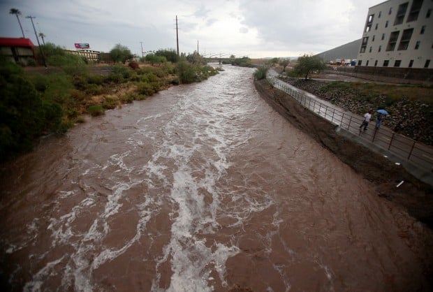 Major monsoon storm hits Tucson area