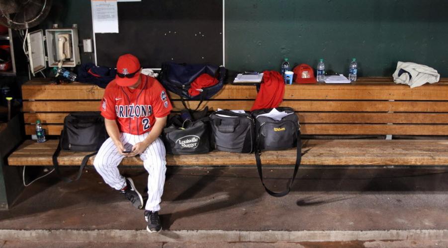 Arizona vs Costal Carolina at the College World Series
