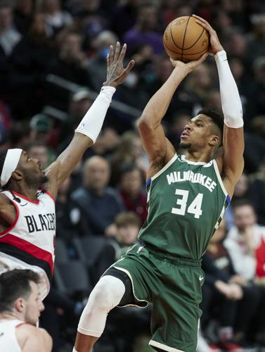 Bucks Trail Blazers Basketball