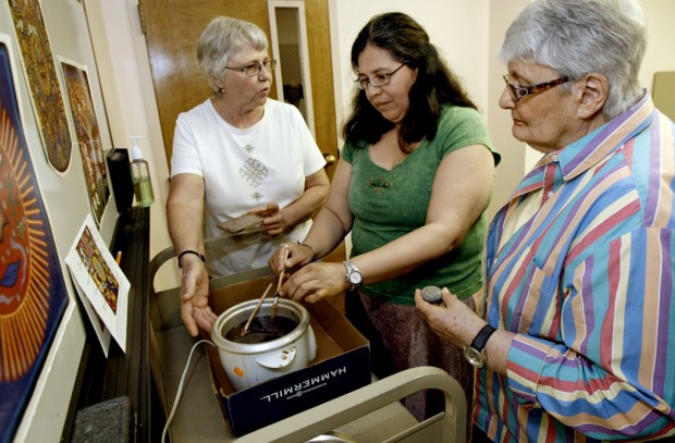 Learning the art of the huichol indians   